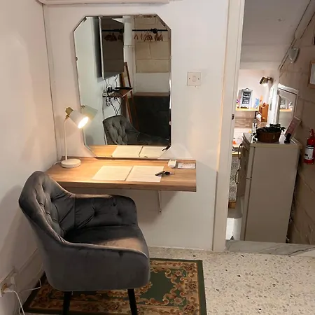 Ensuite Room With Private Kitchen In A Typical Maltese Townhouse Sliema Extérieur photo